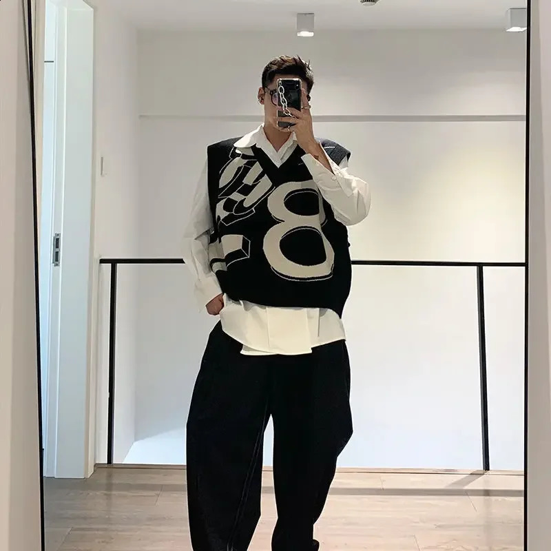 Man Clothes Waistcoat Knitted Sweaters for Men Black Sleeveless Vest Graphic V Neck Y2k Streetwear Maletry Aesthetic Meme Old A 240826