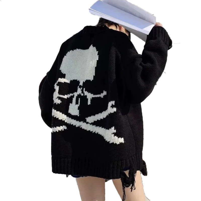 Womens Retro Sweater Dark Style Harajuku Style Y2K Skull Pattern Thickened Mens Loose Retro Knitted Sweater Korean Top 240827