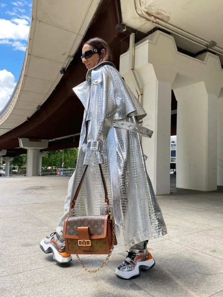 RR2761 X long silver snake skin trench coat womens fashionable ultra-thin belt womens winter and autumn faux leather jacket 240827