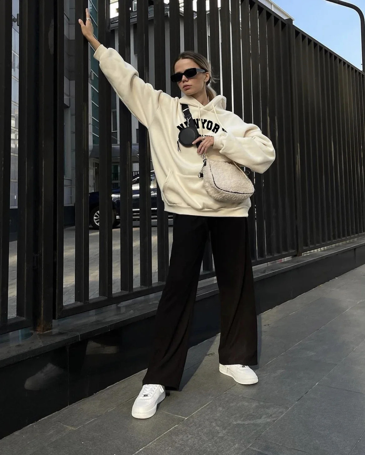 Womens Letter Print Hoodies Women Oversized Polyester Long Sleeve Female Sweatshirt Streetwear Fleece Ladies Clothes Winter 240827