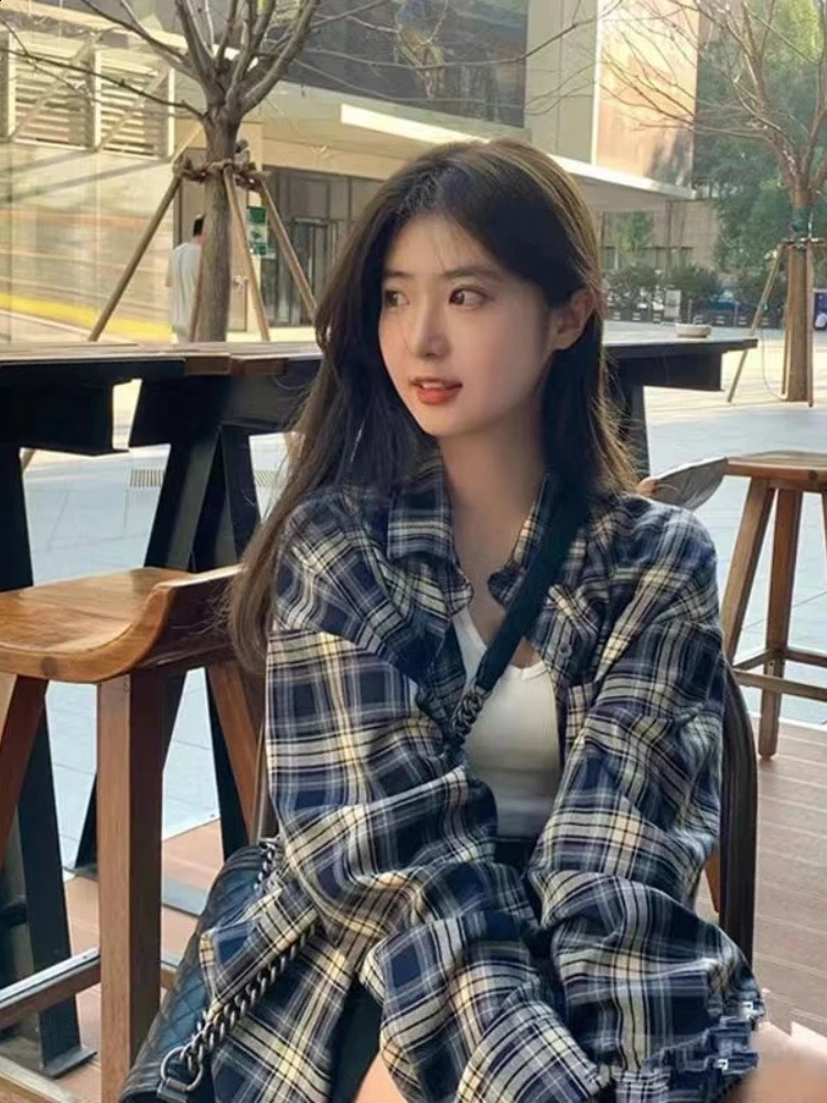 Plaid Shirt Casual Womens Blouses Fashion Female Vintage Long Sleeve Loose Plaid Blouse Tops Chiffon Casual Shirts 240826