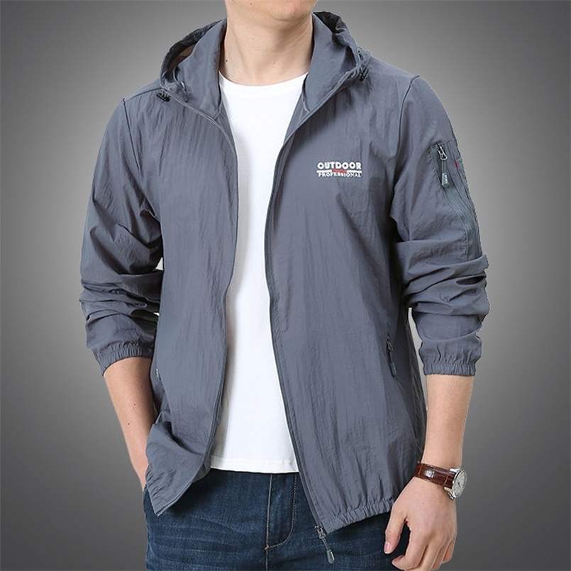 Thin Jacket Men Summer Outdoor Quick Dry Sun-Protective Jacket Men Women Hooded Outerwear Sport Windbreaker Ultra Light Jackets 240826CJ