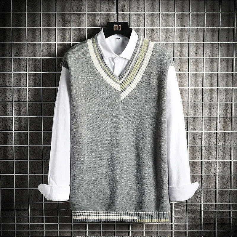 Mens Clothing Green Vest Japanese Retro Knit Sweater Male V Neck Sleeveless Patchwork Waistcoat Korean Autumn Clothes Street A 240826