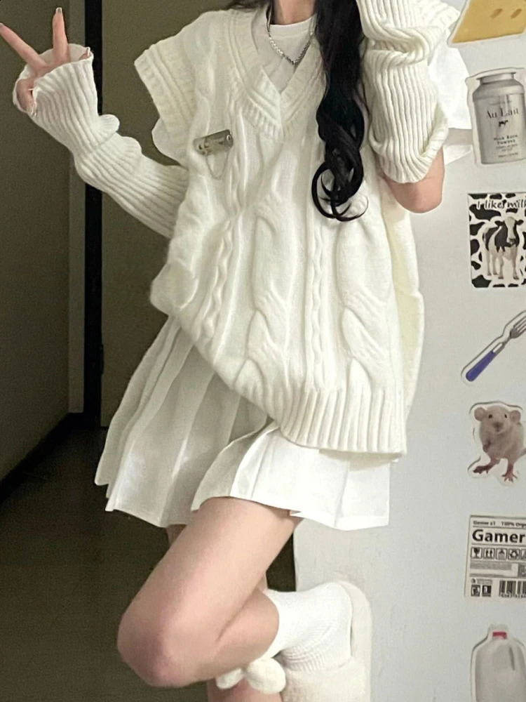 Deeptown Preppy Style White Knitted Sweater Tank Top Harajuku Womens V-neck Sleeveless Jumping Sweetheart Loose Casual Full Match Top Y2K 240827