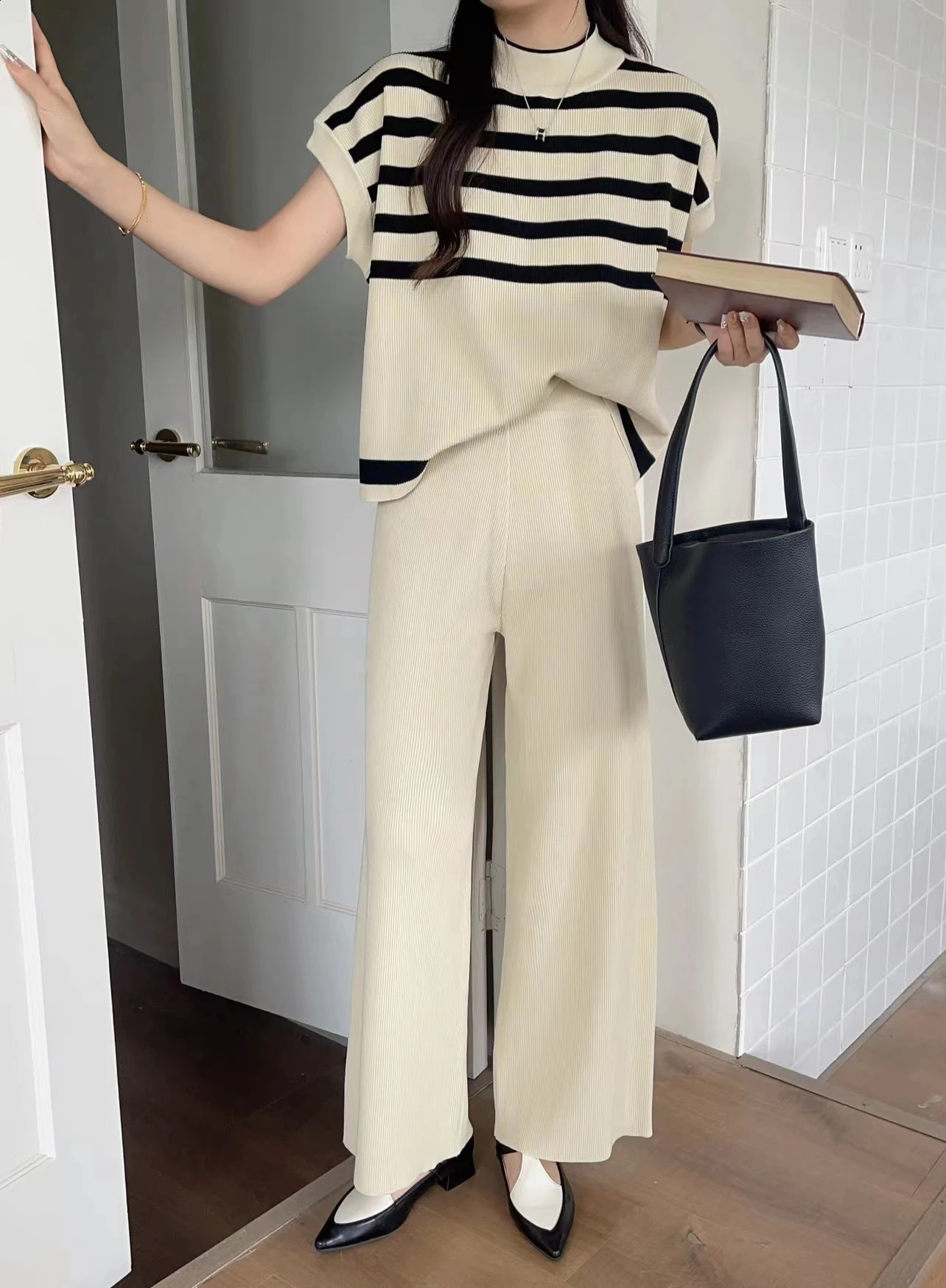 Spring Women Sweater Set Casual Pullovers Suits Winter Knitted Loose Striped Sleeveless Elegance Tops Wide Leg Pants 240828