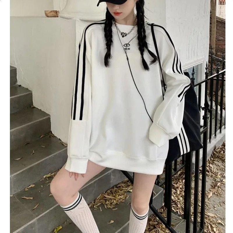 Autumn Womens Side Stripe Round Neck Long Sleeved Medium Length Sweater Winter Loose Casual Versatile T-shirt 240827