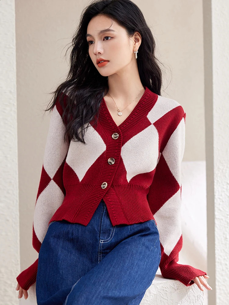 Vêtements pour femmes 2024 AUTOMNE MODE MODE MODE Rétro cardigan tricot décontracté Chic Vneck manteaux de pull à manches longues 240827