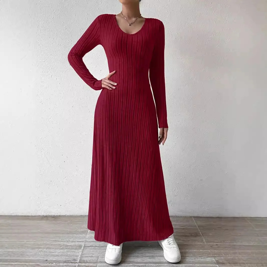Fashionable slim fit A-line womens long skirt winter solid V-neck body dress long sleeved elastic knitted wedding dress 240827
