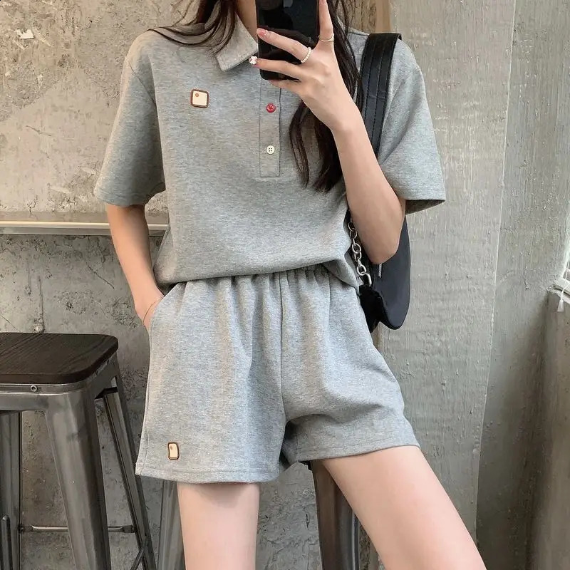 Costumes sportifs pour femmes shorts de t-shirts à manches courtes 2 pièces de mode d'été lâche collier de support simple