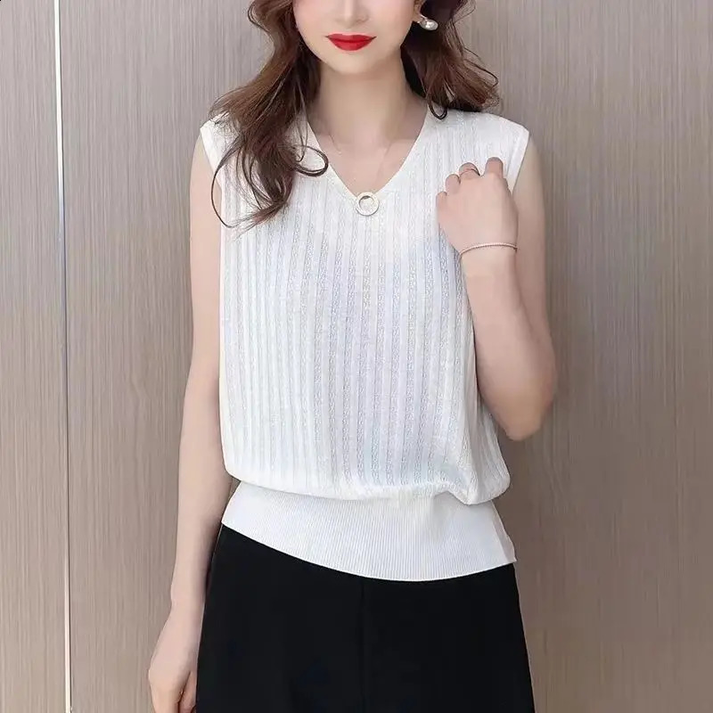 Womens casual solid color refreshing V-neck knitted top womens summer sleeveless loose fit fully matched plain thin T-shirt 240827