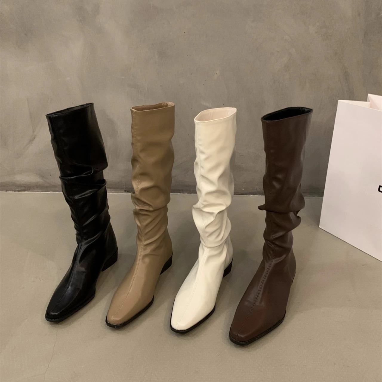 Mujeres Botas Altas Botas Otoño Invierno Moda Moda Femenina Slip-On Plegados Botas largas de punta redonda Botas de Mujer 250227