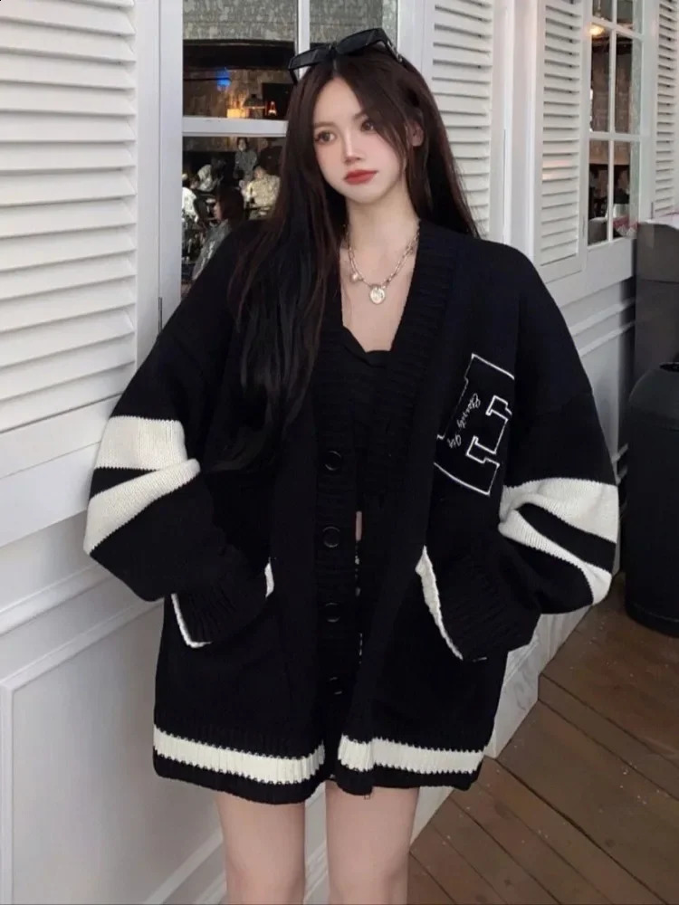 Deeptown Korean School Student Black Baggy Cardigan Women Preppy Style Oversized Loose Letter Embroidery Knitted Top Autumn 240828