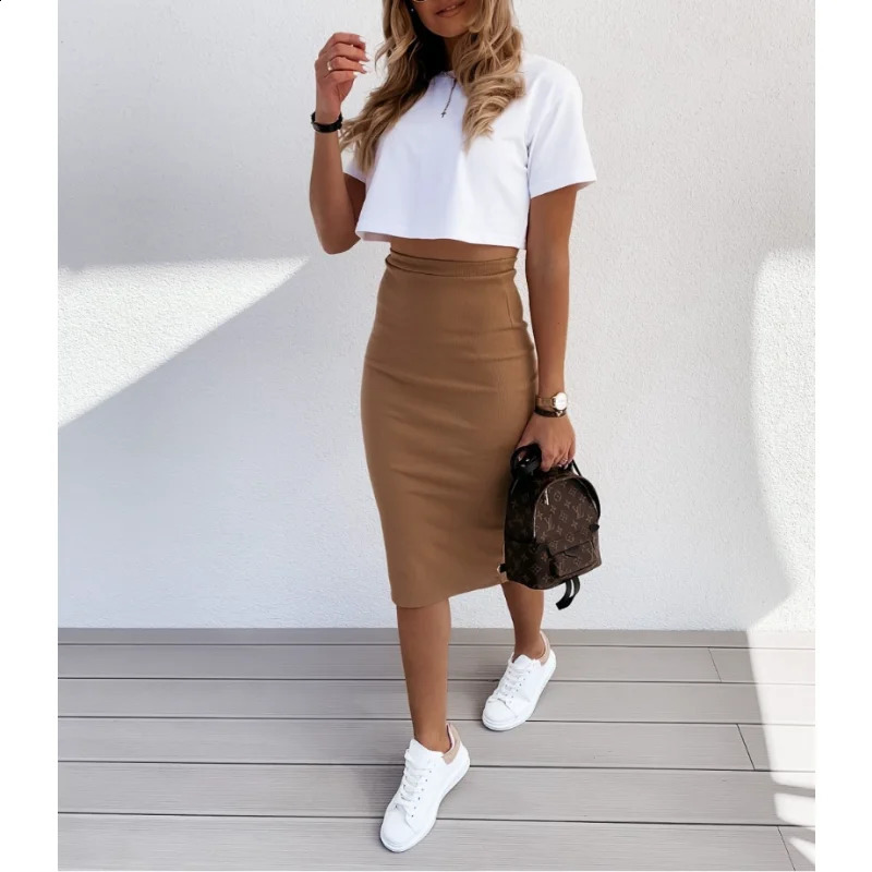 Weekend Ribbed Knitted Pencil Dress Set Summer Short Sleeve T-shirt Knee Length Dress 2-piece Set Womens Wear 240828