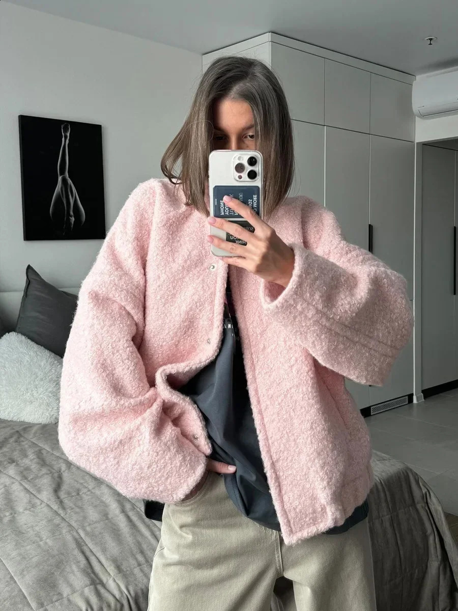 Wolfeel Womens Chic Short Fur Jackets Loose Casual Cardigan Female Autumn Winter Thick Warm Fashion Solid Color Short Coat 240828