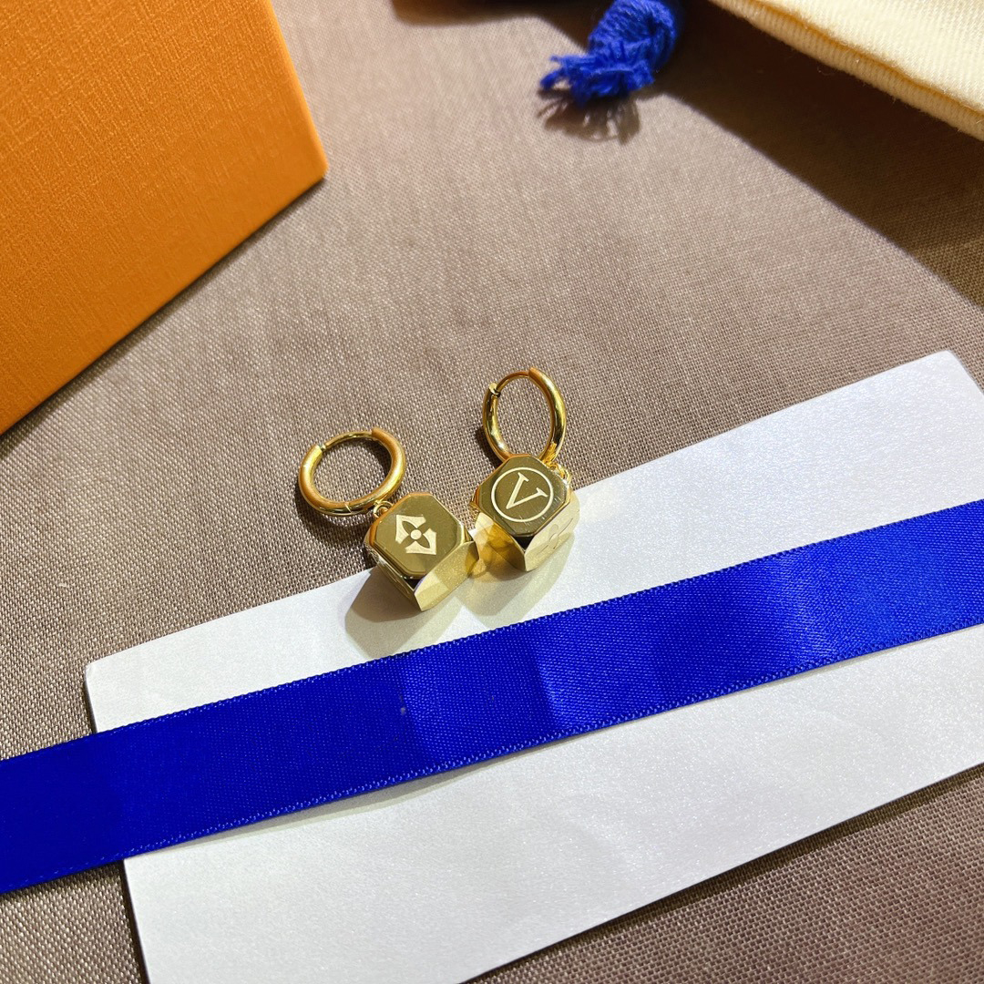 Charm 18k gold-plated earrings Luxury Designer earrings design fashion brands for women Jewelry small square boy lettering exquisite wedding part-image-824331805