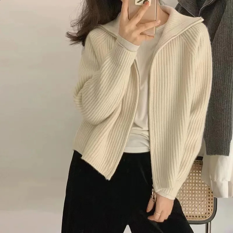 Poulain Cardigan Femmes lâches Casual Tited Top Short Automne Pull d'hiver pour les vêtements d'extérieur Sweat à manches longues 240828