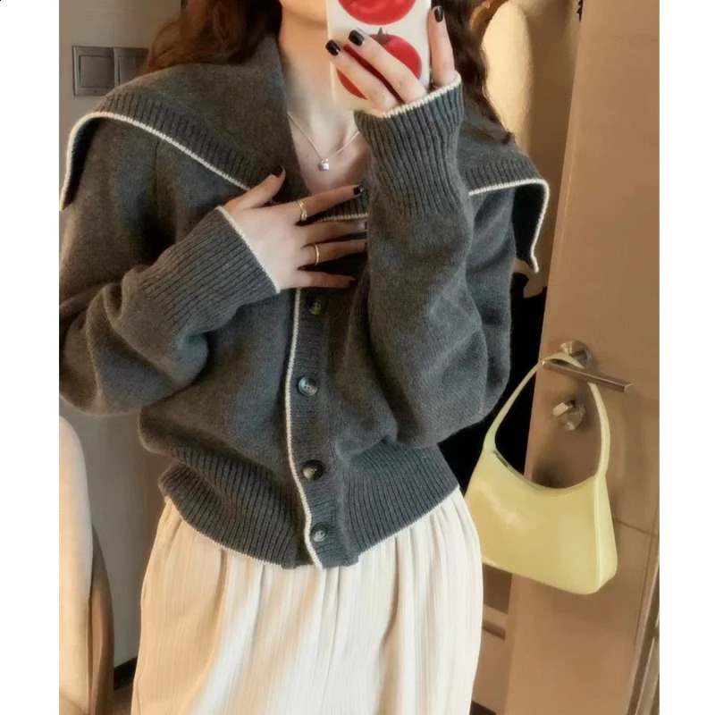 Navy collar cashmere knit cardigan womens autumn and winter matching color loose sweater to show lean wool coat 240828