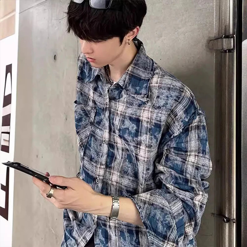 Autumn Mens Clothing Light Texture Plaid Shirts Korean Vintage Long Sleeve Buttondown Check Ripped 240827
