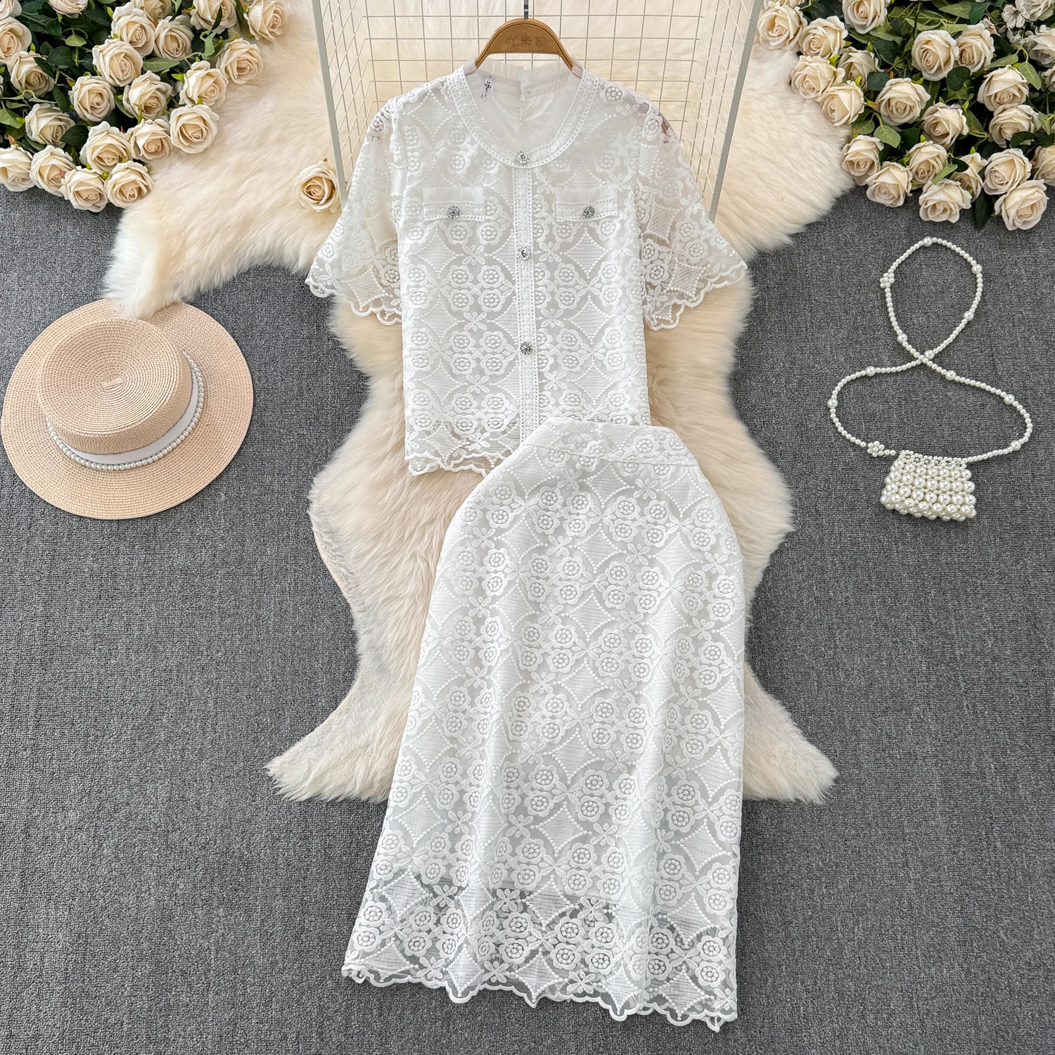 Fashion Two Piece Skirt Set Summer Elegant Celebrity Lace Neck Blouse T Shirt With Half Length Skirt Two Piece Dress 240829