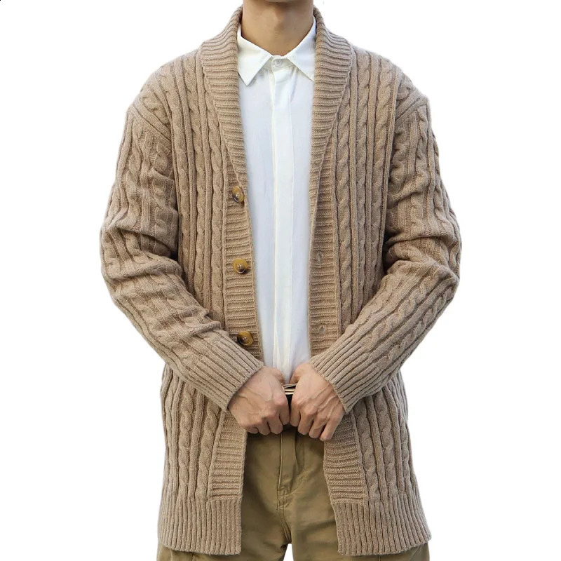 Des hommes tricotés de la veste de chandails baissent les cardigans de collier jacquard vestes en manteaux longs à manches