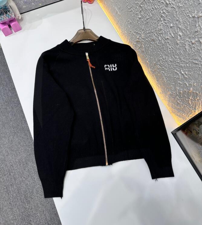 Prilleurs pour femmes pulls de luxe aux femmes à manches longues à manches à manches longues Baseball Cardigan Knitwear Designer Pull Femmes