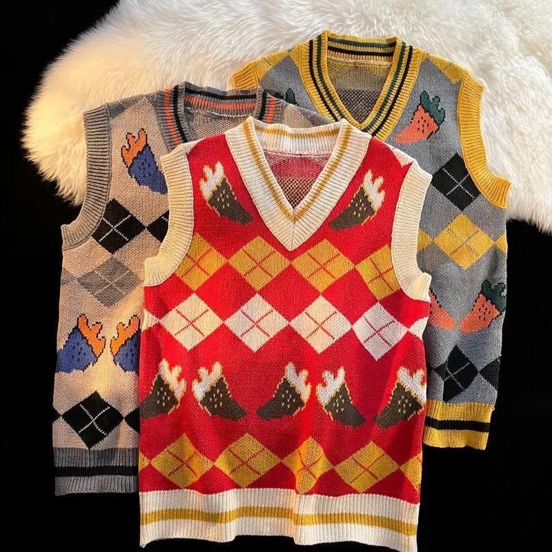 Japanese style knitted mens sweater vest Korean version Harajuku atmospheric couple sweater shoulder vest winter coat 240829