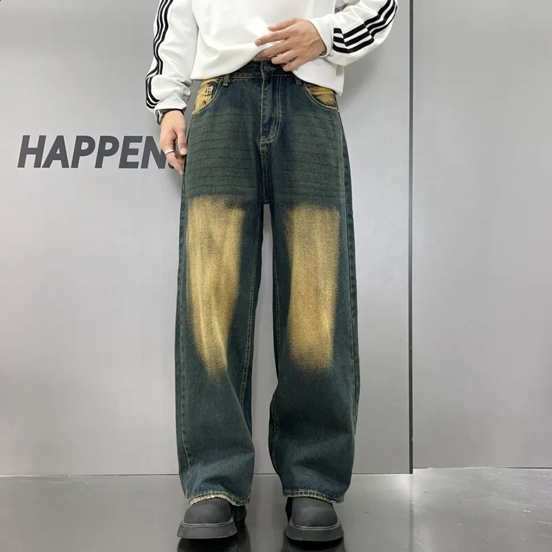 Autumn American Washed Flared Jeans Mens Loose Straight Trend Nostalgic Retro Y2K Denim Trousers 240829