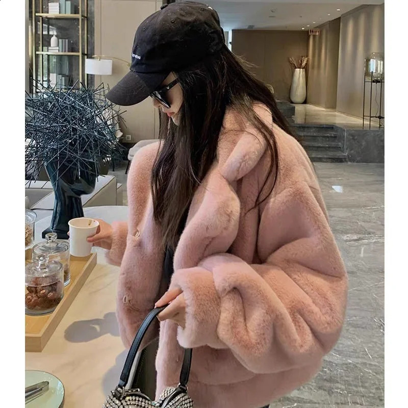 Fur Coat Women Loose Casual Thick Warm Short Faux Fur Coats Womens Winter Ladies Rabbit Fur White Pink Jacket for Women 240829