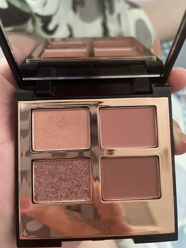 Eyeshadow Palette 4 colors Pillow Talk Exaggerates Bella Sofia The Golden Goddess 5.2g Eyes Makeup Cosmetics Bigger Brighter Eyes Filter Natural-image-1015854110