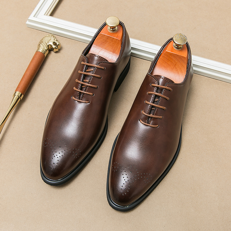 Fêtaine robe britannique marron simple en cuir haut de gamme Chaussures décontractées pointues à basse coupe à basse coupe à lacets de style A778