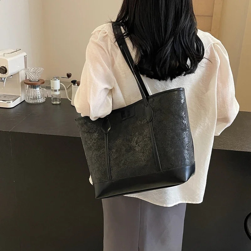 Solid Color Light PU Womens Fashion High Quality Shoulder Large Capacity Tote Bag 240830 3640