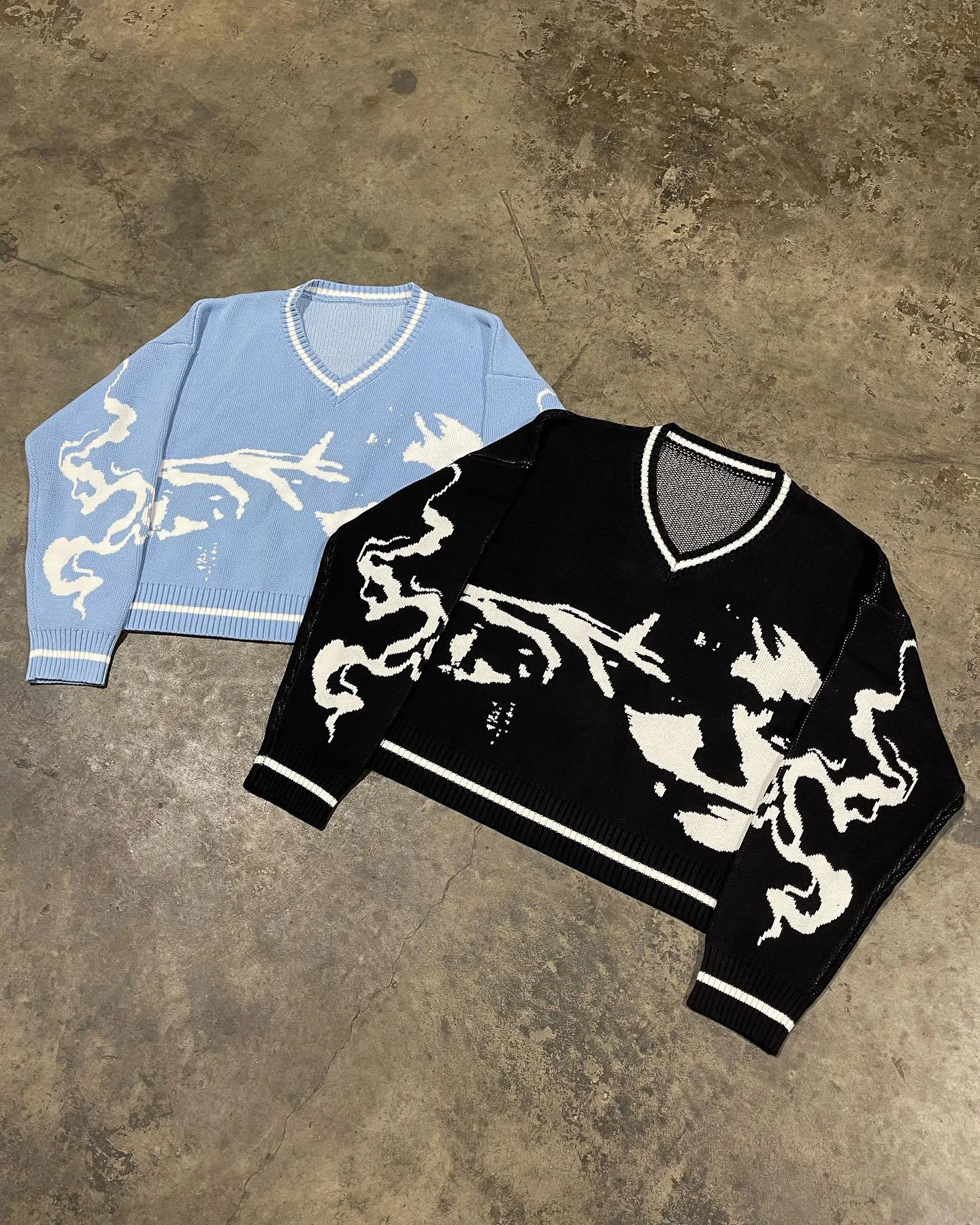 Y2k Women Knitting Gothic Anime Print Pattern V-neck Pullover Sweater Streetwear Oversized Harajuku Knitwear Men Harajuku 240829