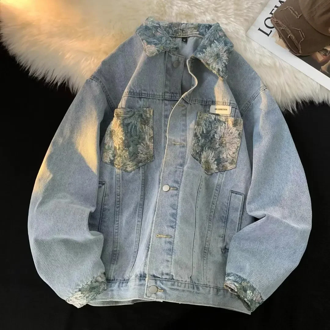 Fashionable retro denim jacket mens autumn sensitivity patch work washing oversized jacket couple casual scene loose fit 240829