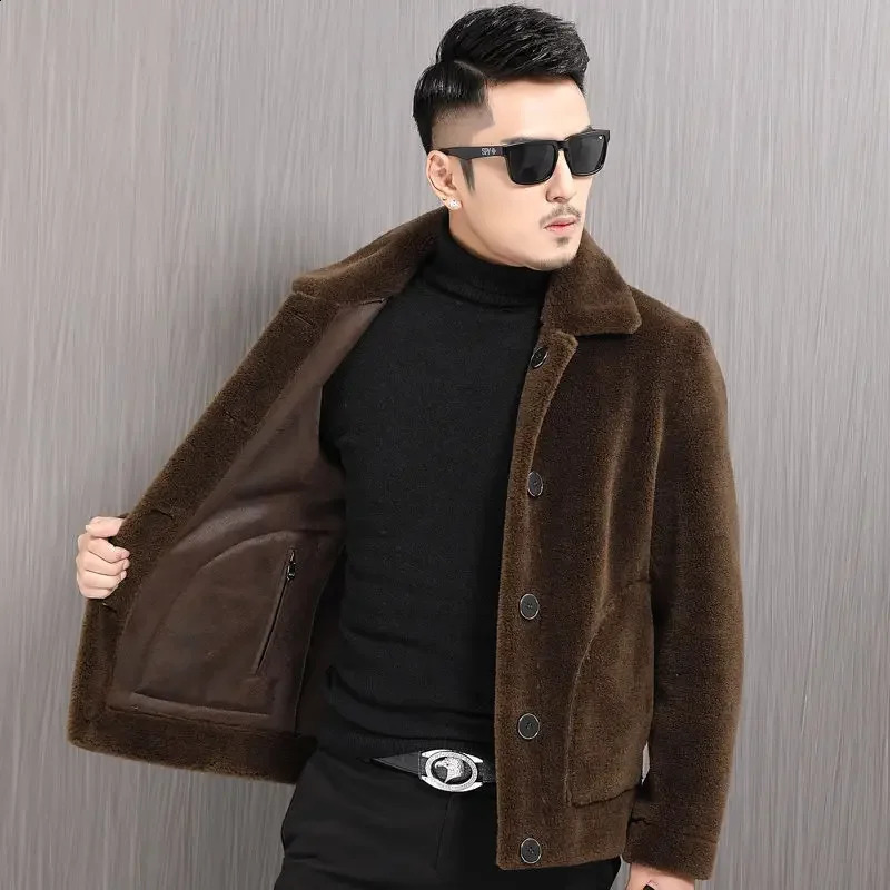 Hiver Artificial Fur Wool Coat Mens Button Bouton à la mode veste décontractée chaude épais manteau 240830