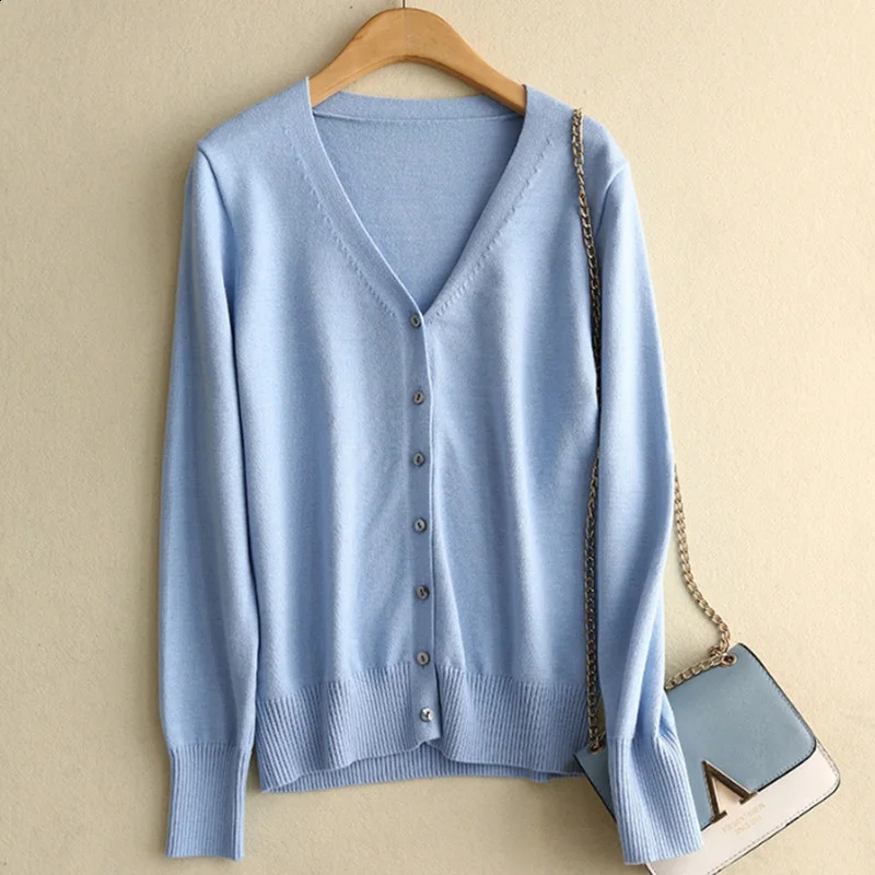Les pulls d'hiver d'hiver d'automne tops en tricot coloré Lady Pink Blue Cardigan Pullover Corean Style Pullers Lary à manches longues 240830