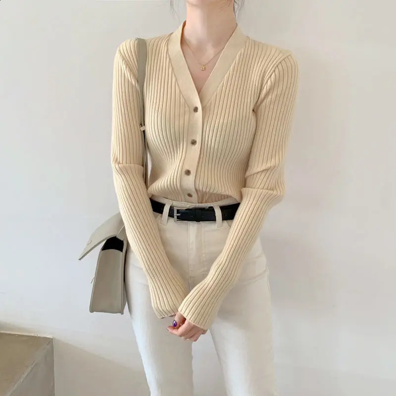 Korean Autumn Sweaters Coat Womens V-Neck Solid Screw Thread Single Breasted Fashion Chic Long Sleeve Cardigan Knitted Tops 240830