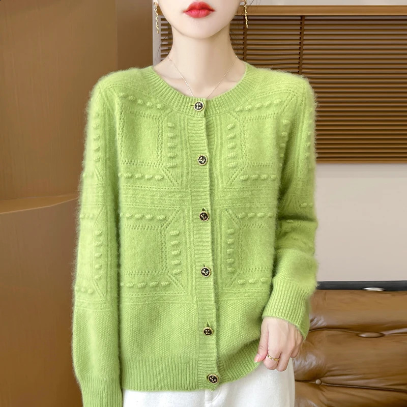 Womens Wool Sweater Autumn Winter Round Neck Hollow Loose Knitted Cardigan Jacquard Jacket Korean Version Long Sleeved 240830