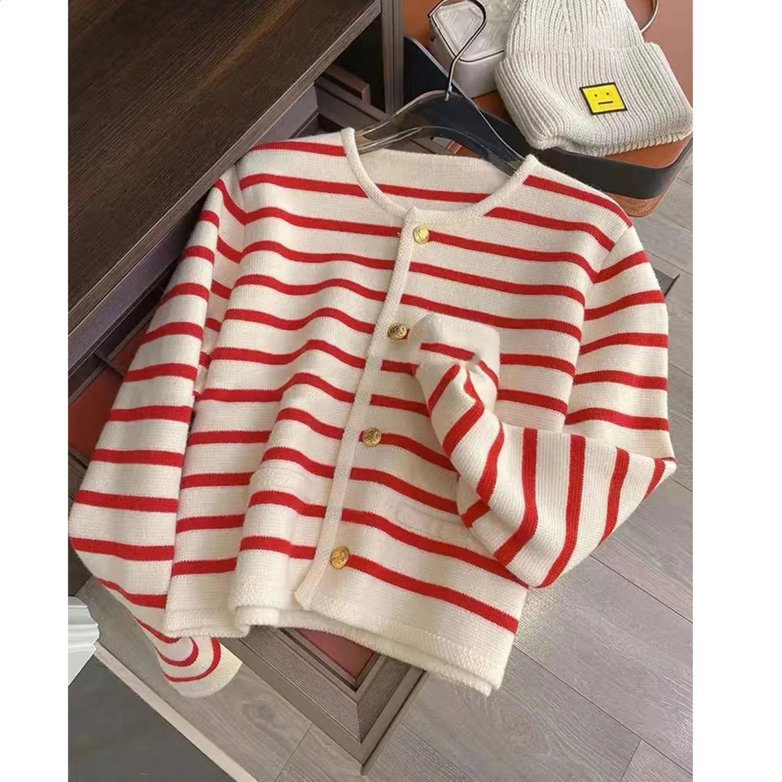 Women Sweaters O-neck Stripe Knitted Cardigan Fashion Long Sleeve Casual Short Tops Korean Style Autumn Winter 240830