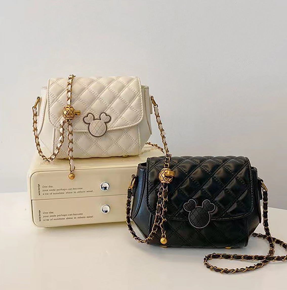 HBP Ring-grid chain crossbody small bag women's new explosive fashion Instagram shoulder bag crossbody bag coin purse makeup small box-image-995660451