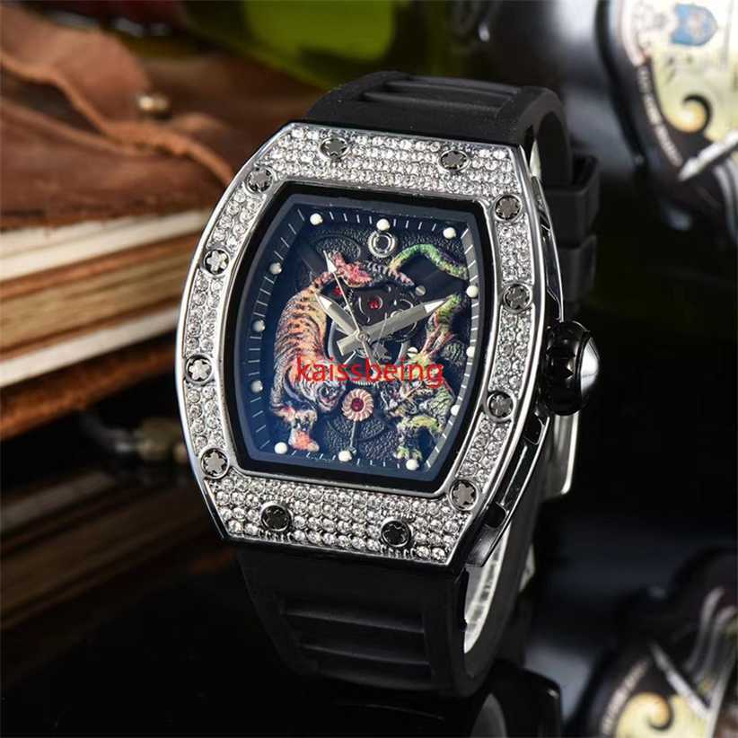 Designer's new style watch Watch Multi-function automatic 3-pin top luxury mens luminous Dragon Tiger diamond pattern