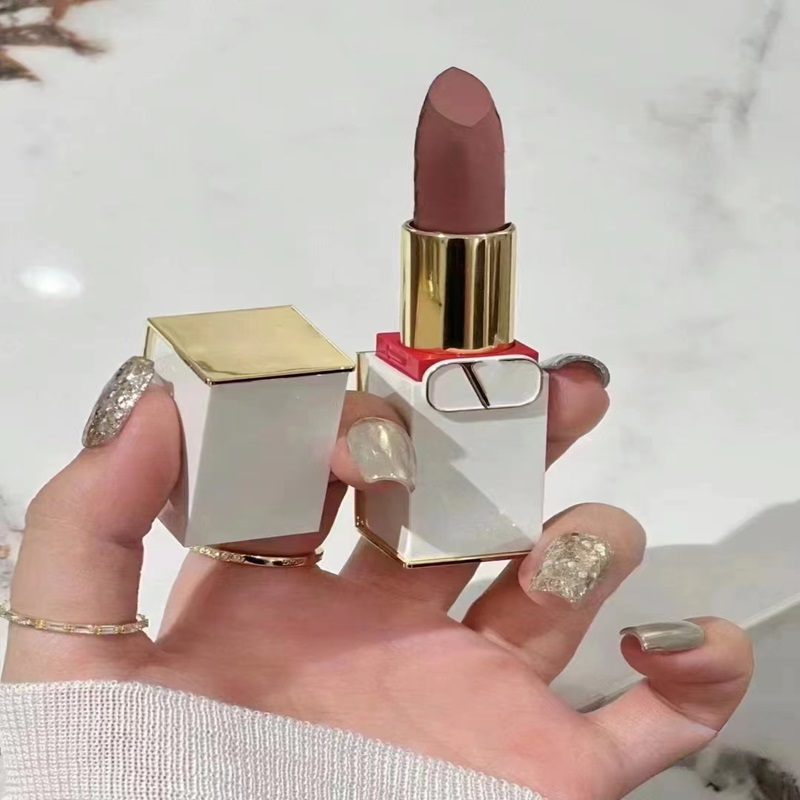 Luxury Perfume Mingtong Hualun Big V Lipstick Dress 3.4g Four Color Spot 111A 217A 219A 409A Wholesale Can Be Sent on Behalf of Others-image-947841492