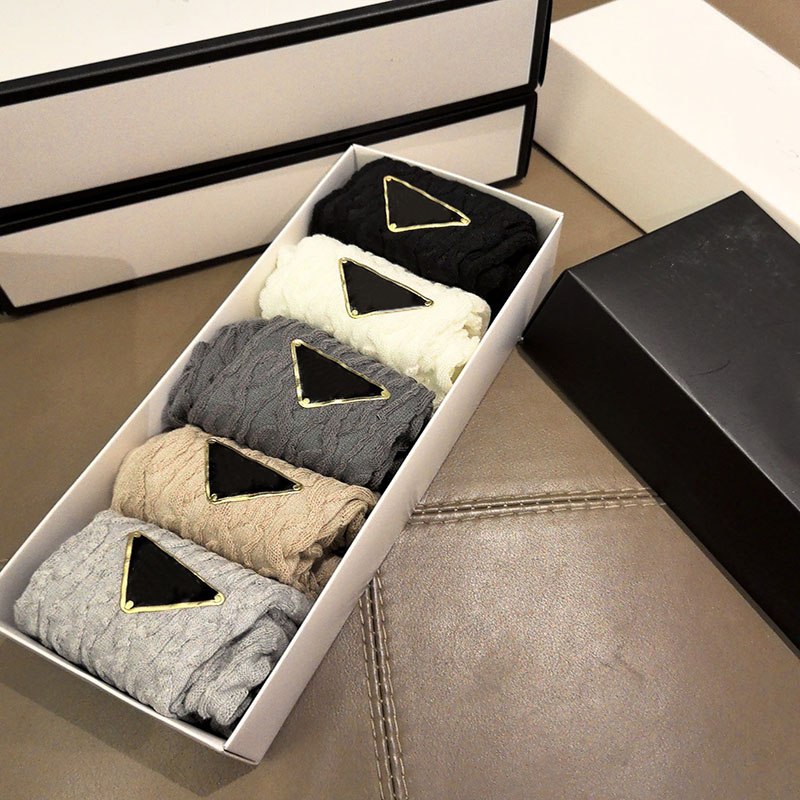 Designer Womens socks Five pairs of stylish sports letter P printed socks embroidered pure cotton breathable and box-image-948059011