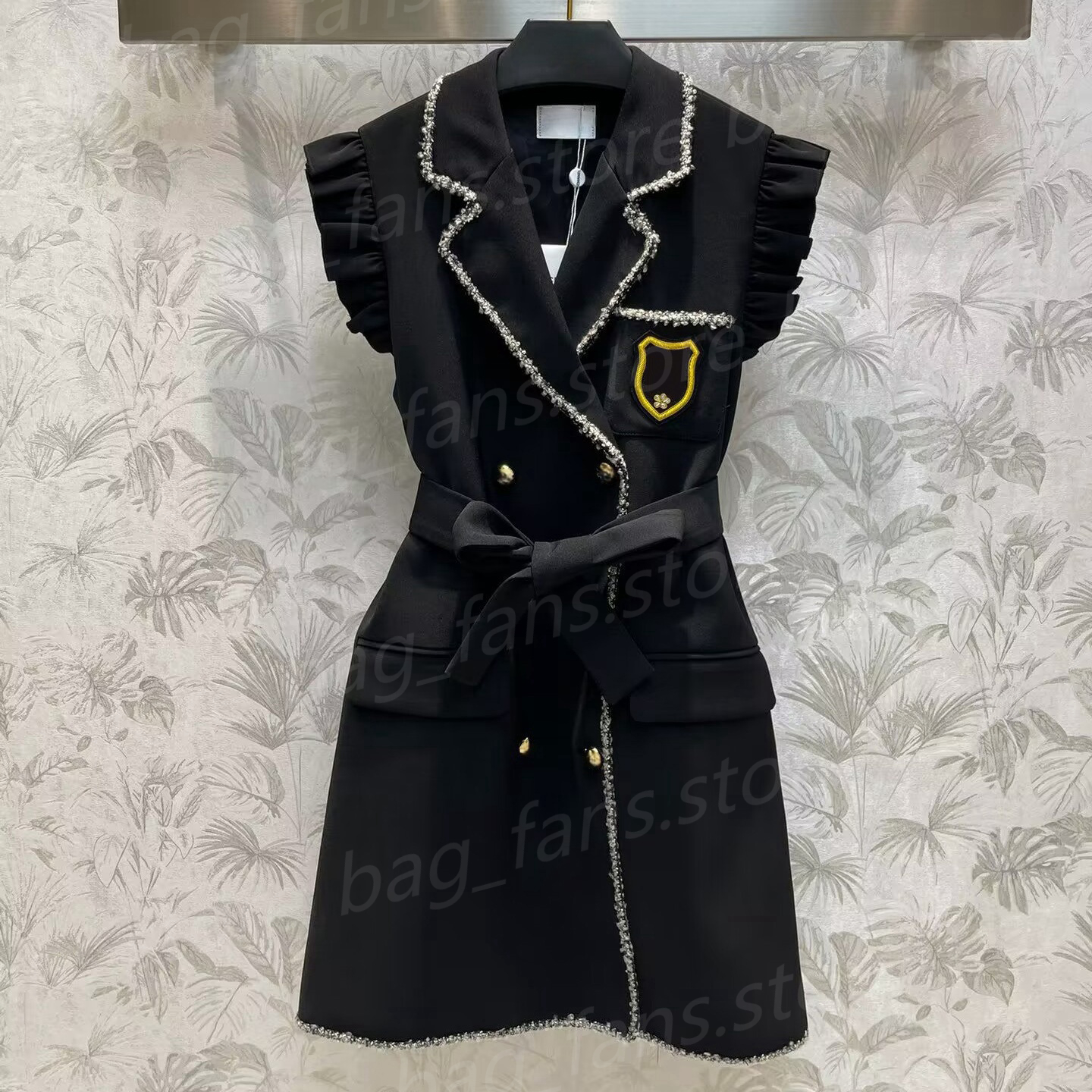 Fashion Designer Jumper Dress Women's Sleeveless Top with Three Dimensional Badge Embroidery Two Pieces Sets Top Skirts Summer Women's-image-948510917