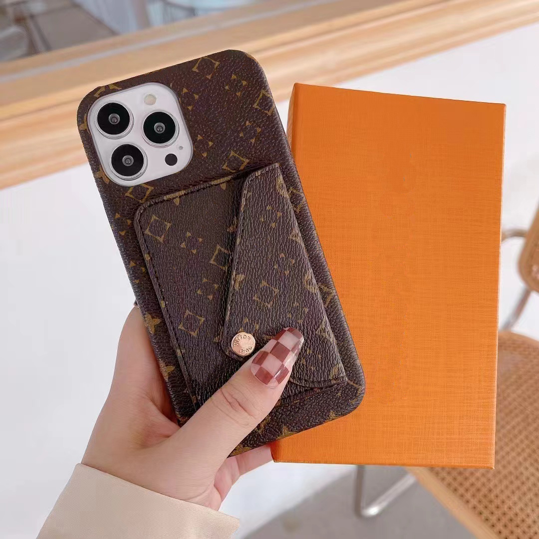 Leather LU Phone Cases for iPhone 15 14 Pro Max 13 12 11 18 17 16 X XS Plus Samsung S23 S22 S21 S20 S24 S25 S26 Ultra Luxury Designer Leather Car