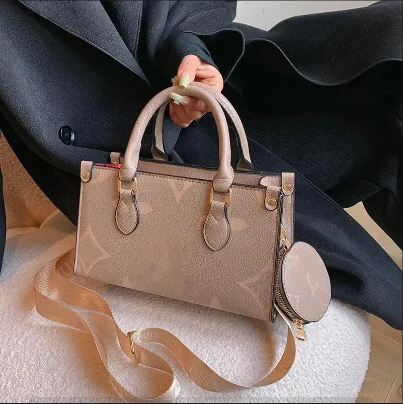 Women designers On The Go East West wallet PM weekend Reverse Canvas Tote Bag with Round Coin Wallet Designer Luxury Handbag Shoulder Bags 