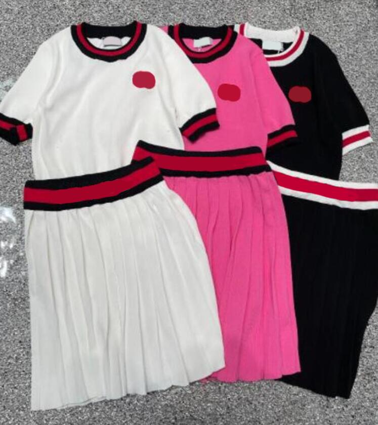Women Designer Sets Shirts Skirt Two Piece Dress with Letters Embroidery Spring Summer Outwear Casual Style Budge Lady Slim Hoodies Tees Knit Shi