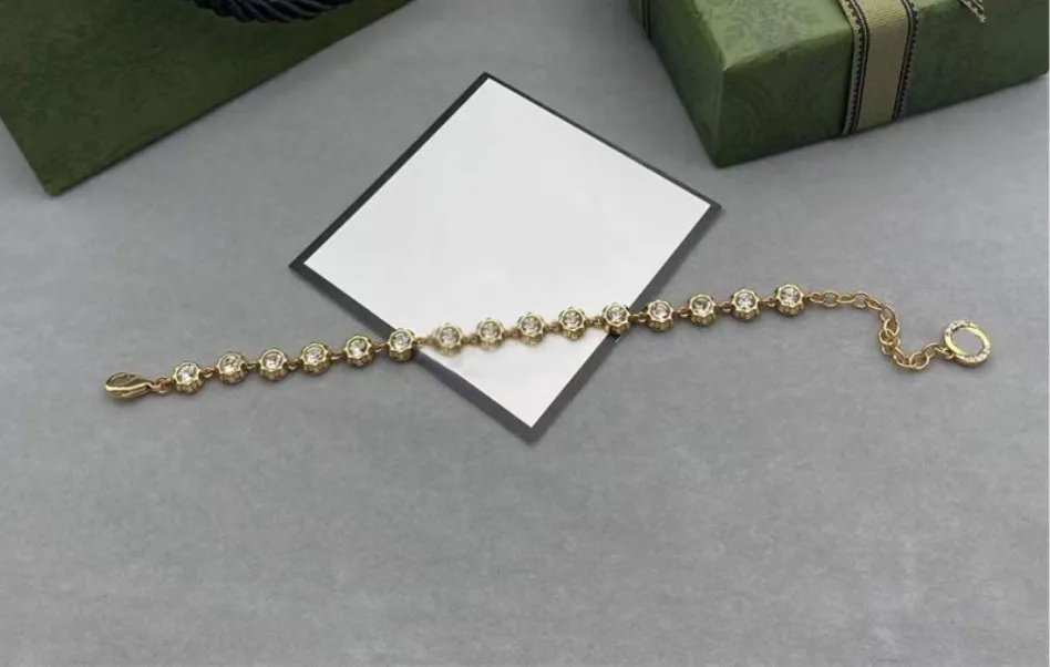 Women`s Copper Designer chain Bracelet Link Chain Diamond bracelets for Men and Women birthday Gift with Box 1121A