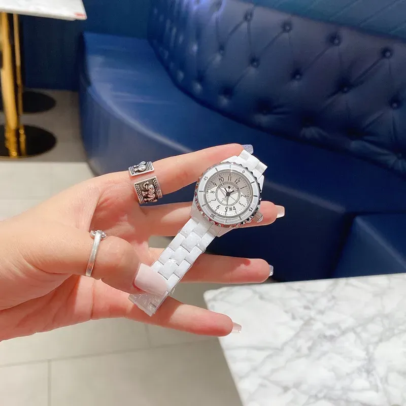2026 New Watches Top Munters High Quality 33Mm All Brick Fashion Designer White Dial Quartz Womens Watch Girls Gift Free Shipping