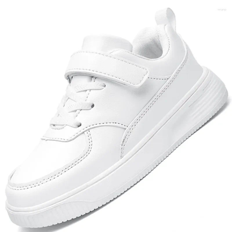 Chaussures noires décontractées blanches Enfants 625 baskets pour enfants