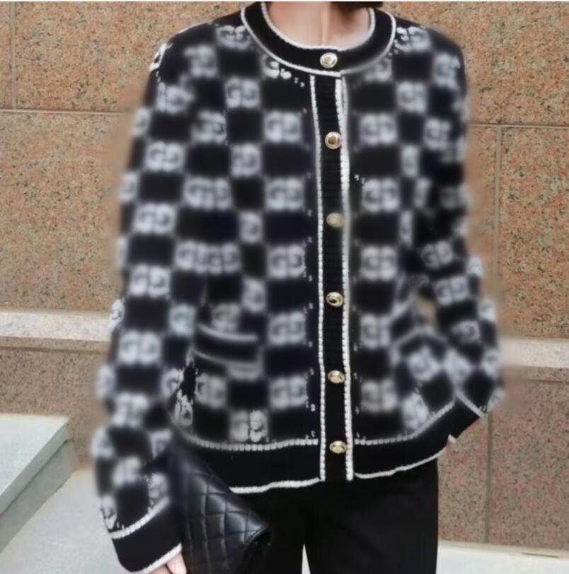 Luxury Women's casual knitted cardigans Sweaters Towel letter spring temperament girls high-end slim fit warm soft versatile sweater jackets co
